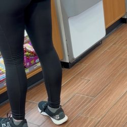 Hermoso culo de esta zorrita 😍🤤