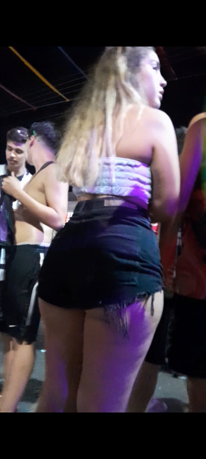 Candid shorts #jRT2NDaE