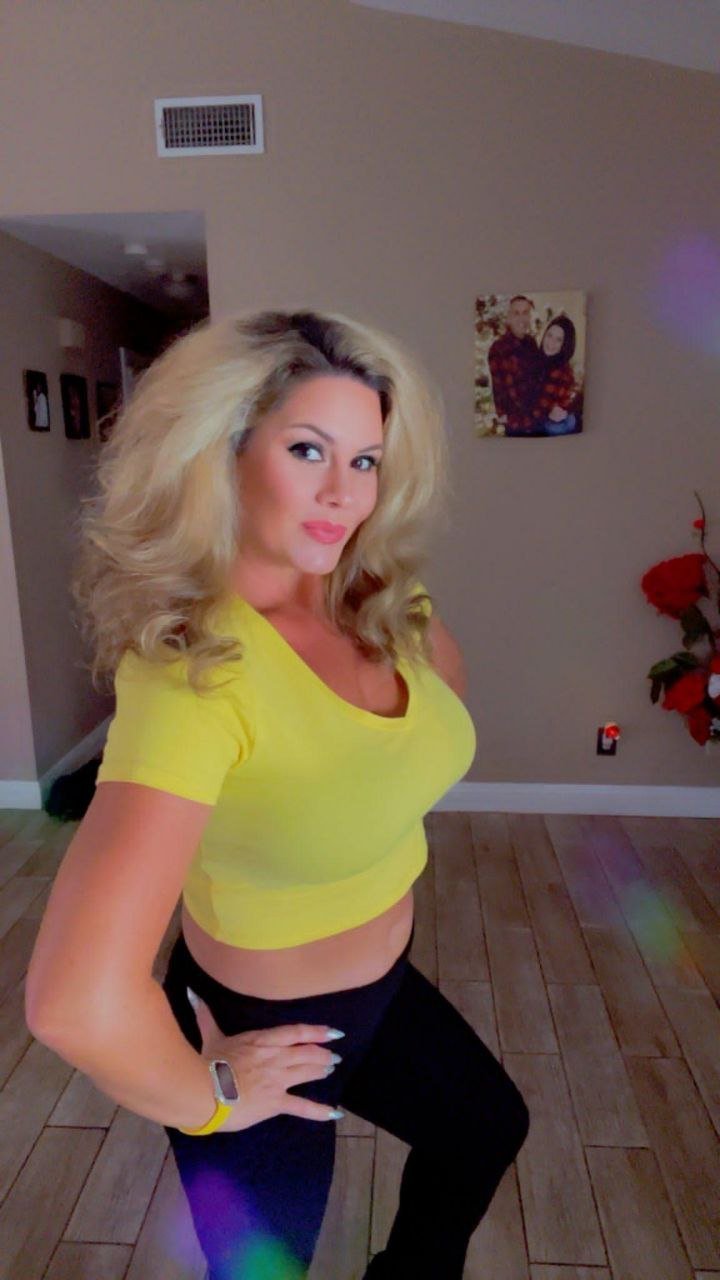 HotWife #JW7vJV6Q