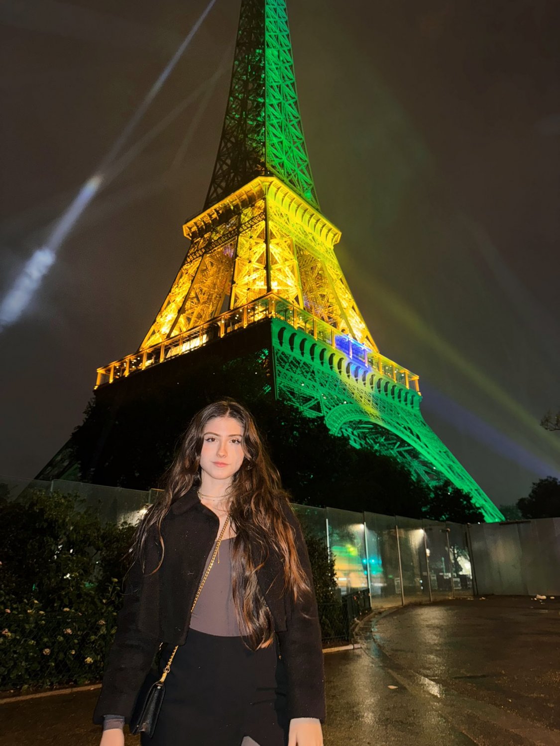 Sofia Espanha na Paris...novas perfeitas fotos de Sofia !!! #JXHSSUte