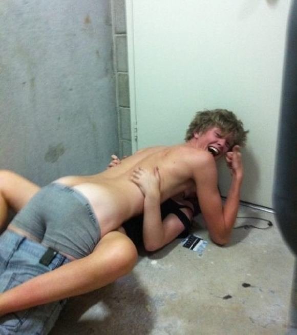 When people don't wait for the party to end for a fingering, blowjob or hot fuck #kD5h6Ljj
