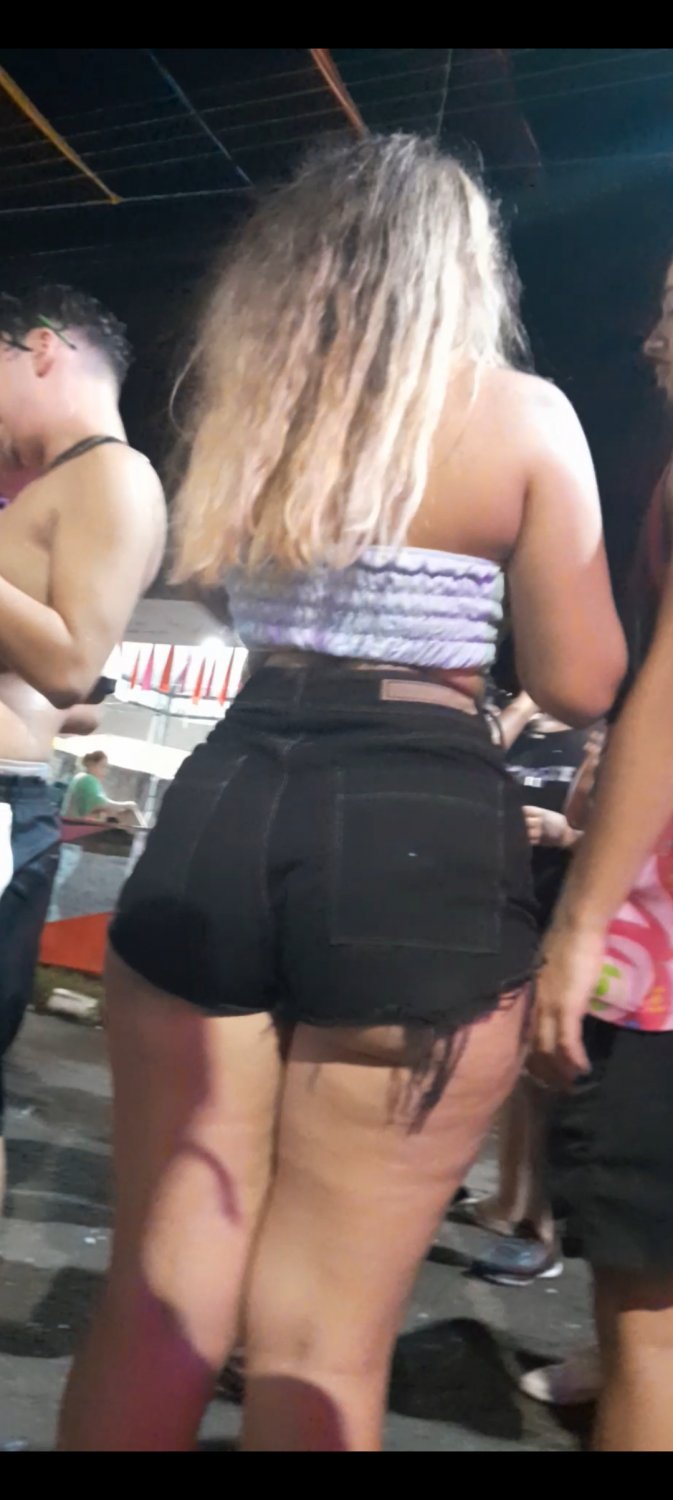 Candid shorts #KssaoYSr