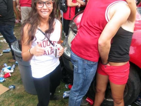 When people don't wait for the party to end for a fingering, blowjob or hot fuck #KZiW5330