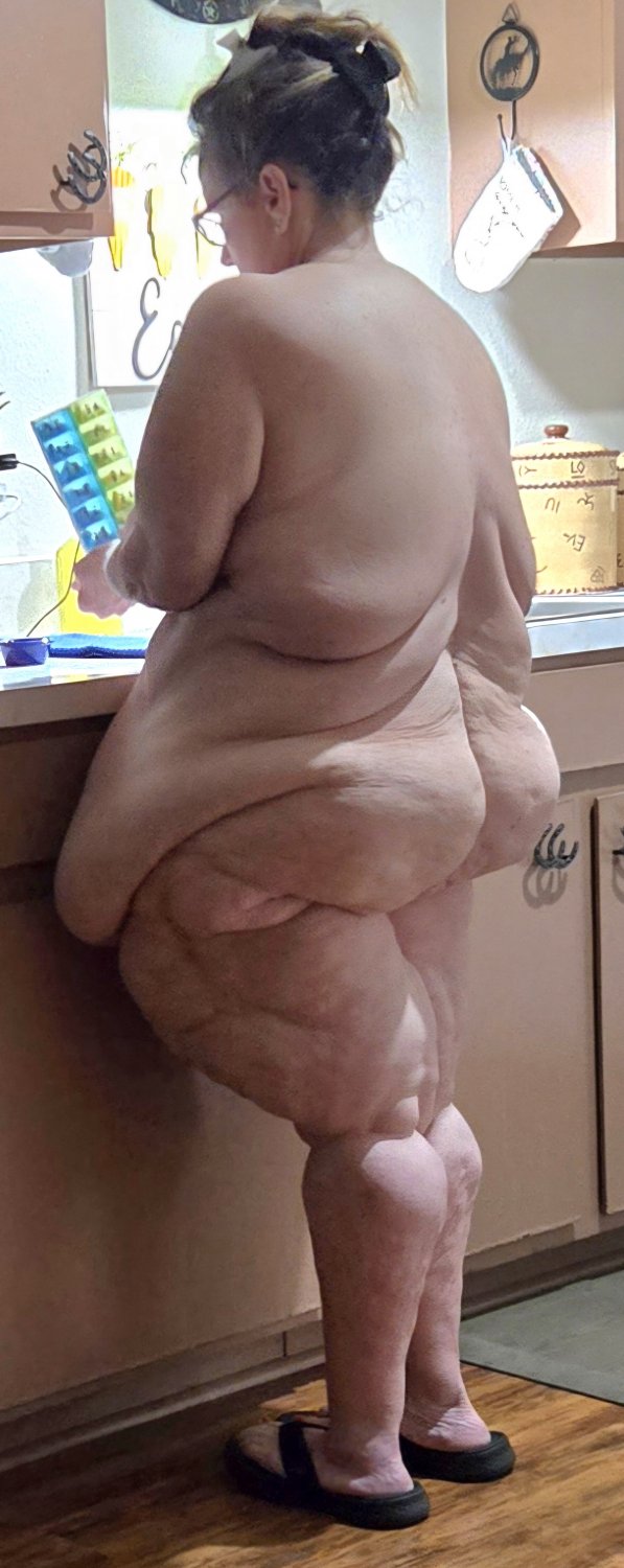 Bbw wife's huge belly and ass #kzuV4gjA