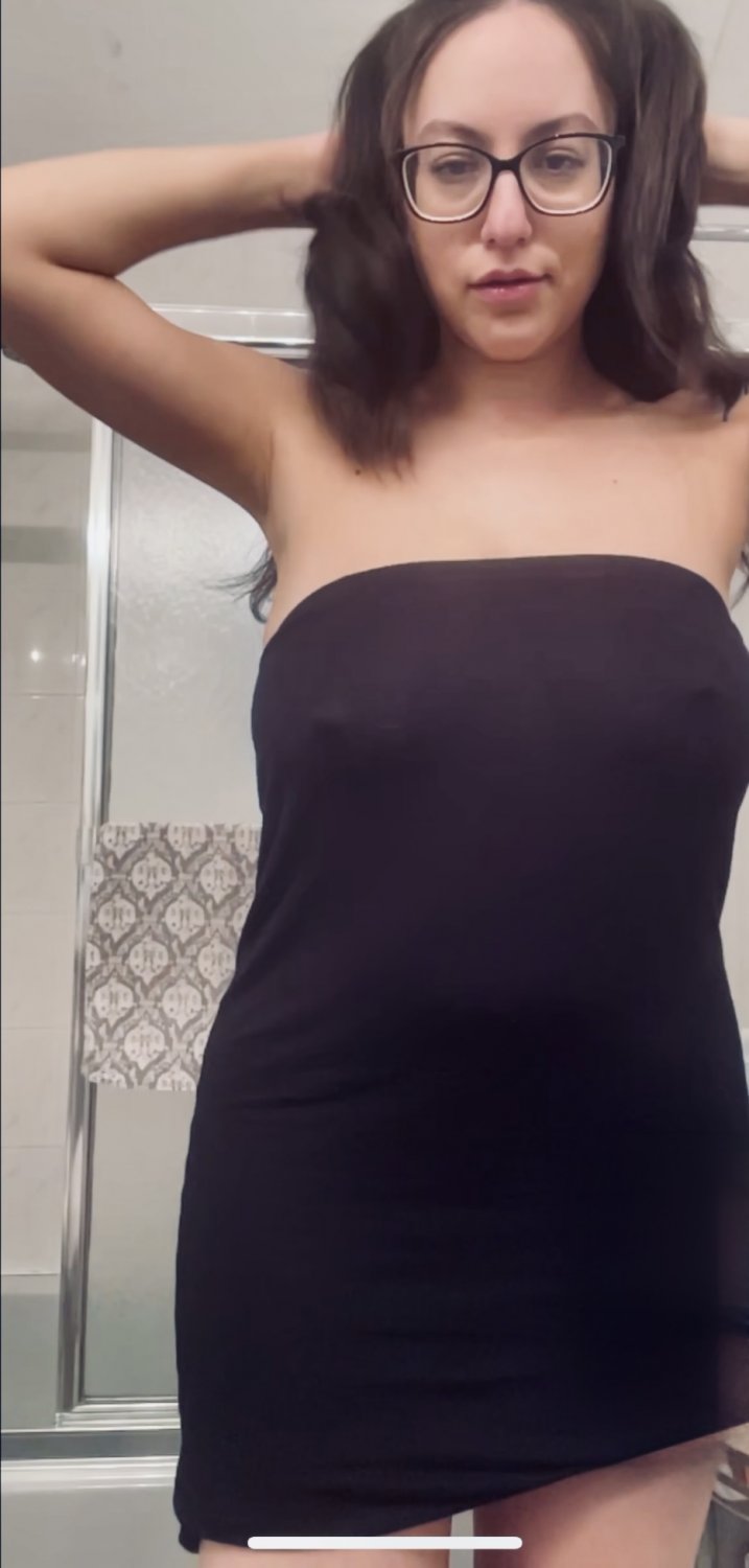 Would you fuck me? DM if you’re near Staten Island, NY #Lo79urCO