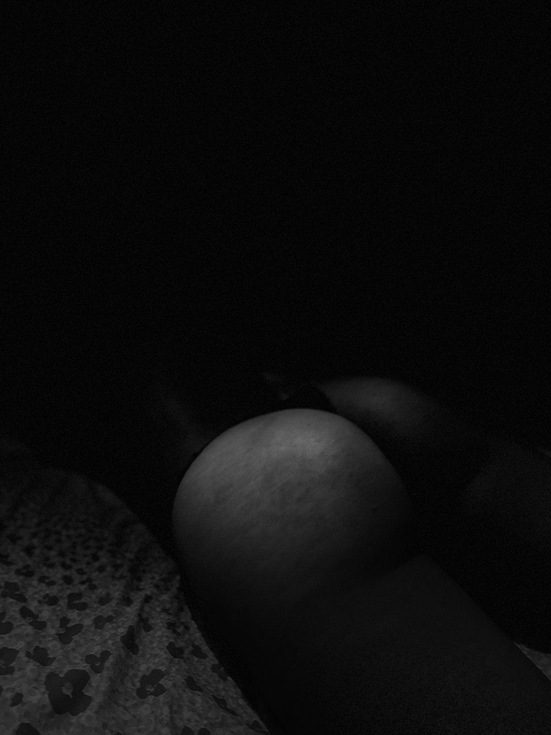 Ela me disse “só vais fazer fotos se for a Preto e Branco#🍱 #lUwfccxE