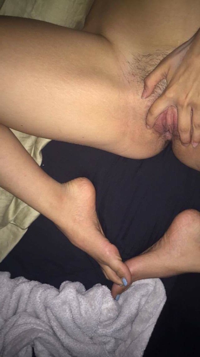 Pretty pussy and feet latina dani #m4gULvLG