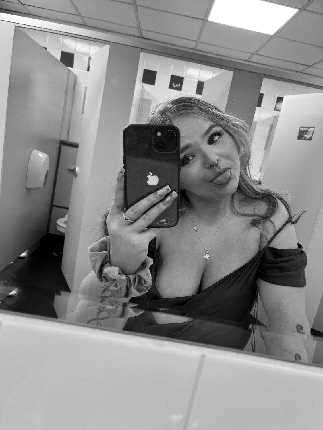Sexy busty snowbunny teen Abby #MdDbIXrC