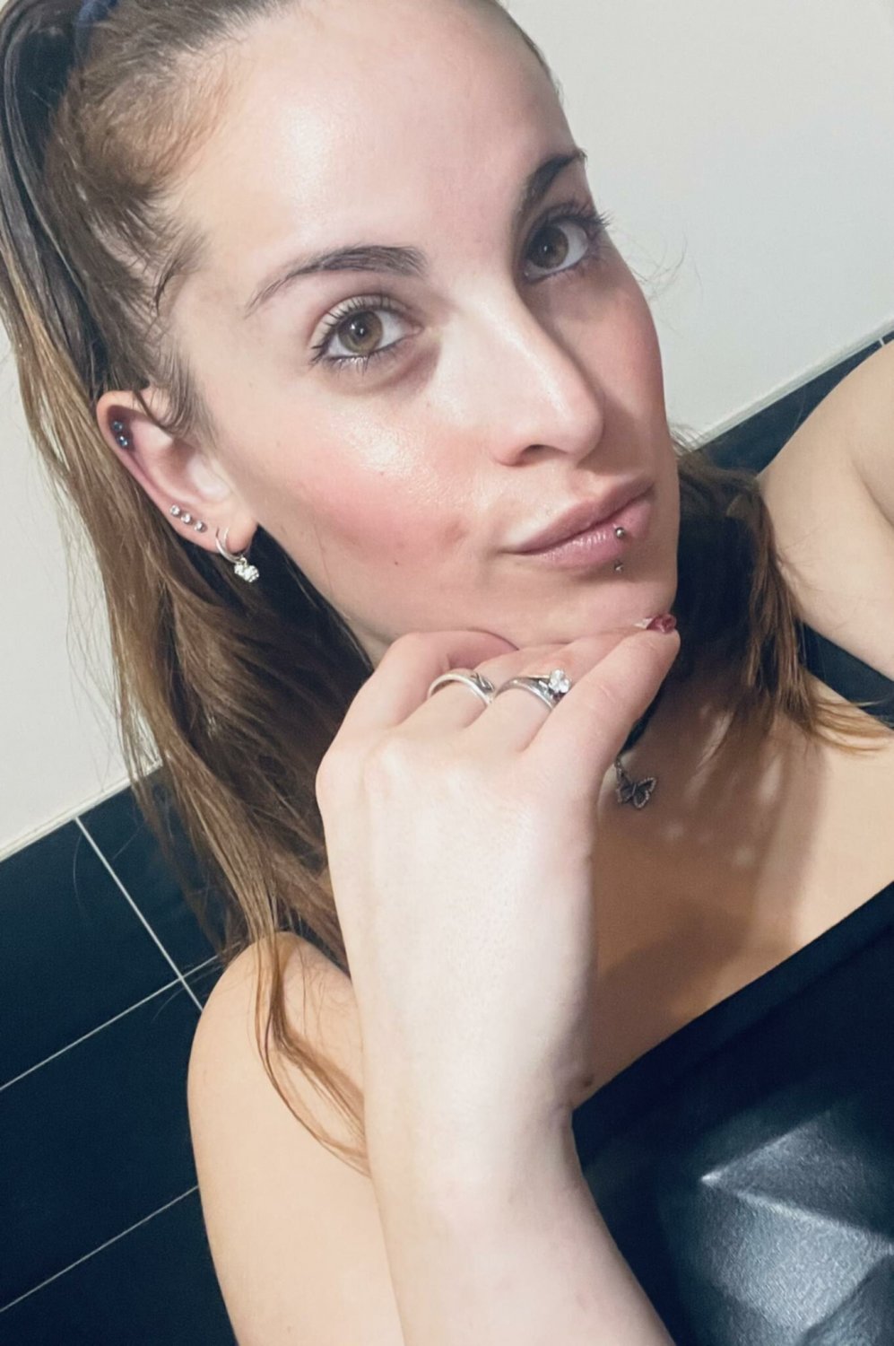 sexy Selene 25yo lost #mUB8rETp