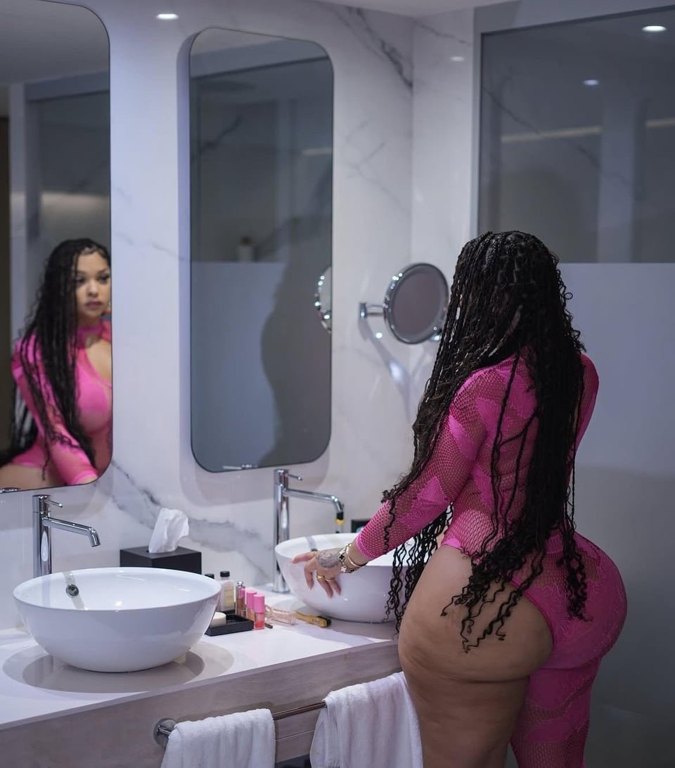 Light skin thick bad cutie #MzpSxh6n
