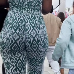 Encoxada Jiggle In Flare Pants