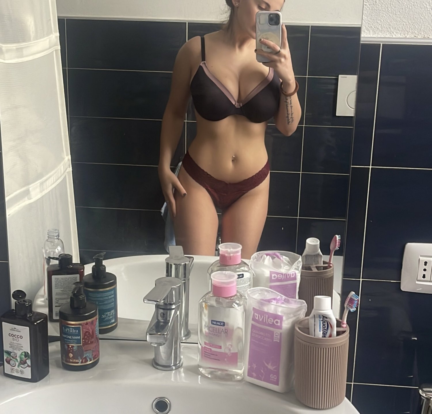sexy Selene 25yo lost #naBSghNb