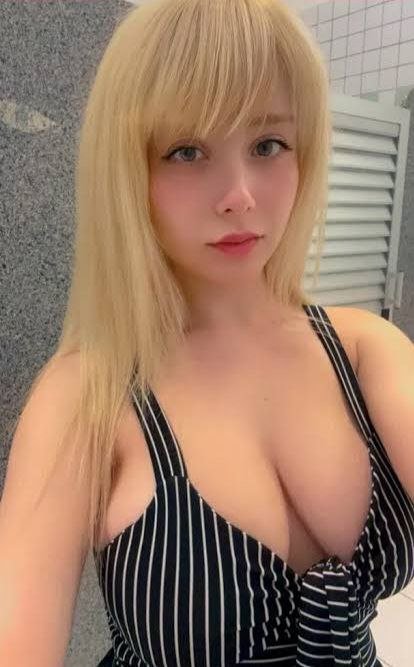 Loira peituda #nIXY2b6c