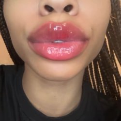 mermaid lips big and juicy just perfect for dicks