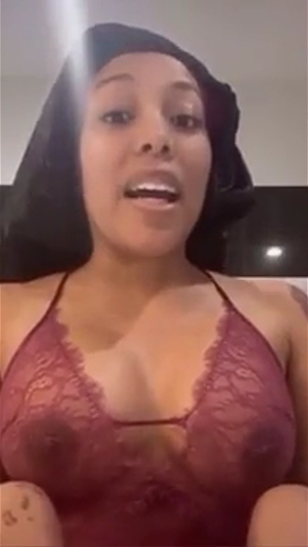 o8u8eaet Busty Singer K. Michelle Nipple Slip 🔥 #O8u8EaET