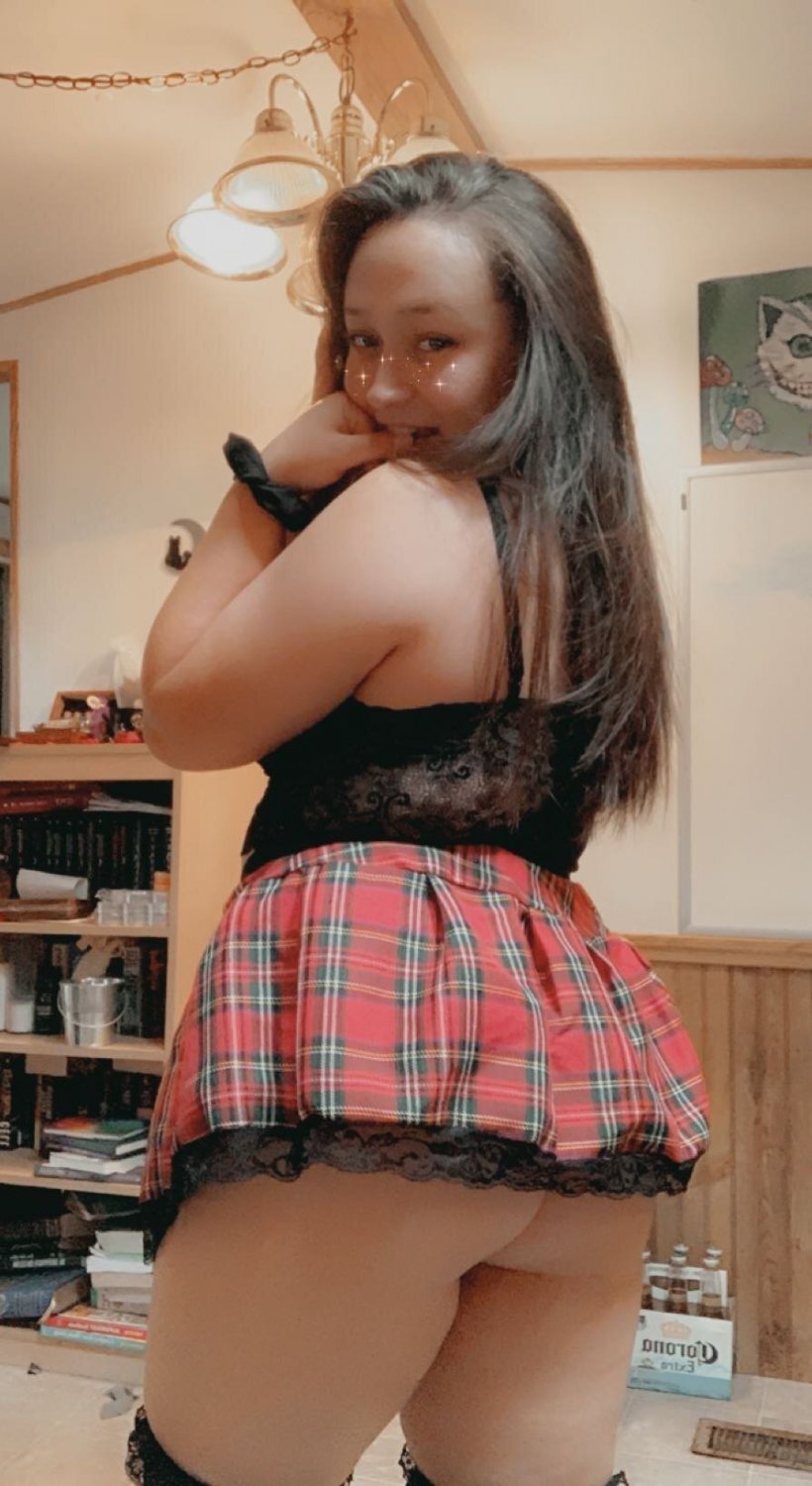 Cute ass MILF #ObPOv7rT