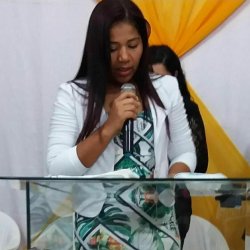 Evangélica t4r4d4 por rol4