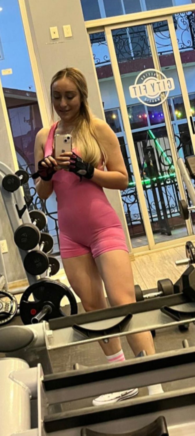 My latina slut mom vs my cousin #OFrrKuzw