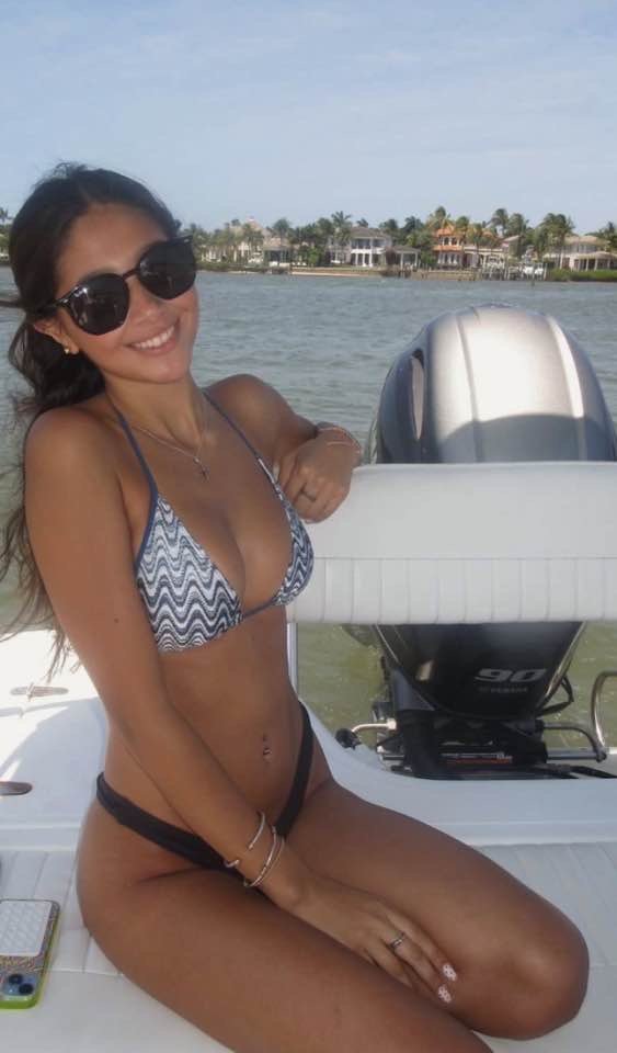 Yall wanted more of this slut. Sexualize the fuck out of her then #OMtgp8iN