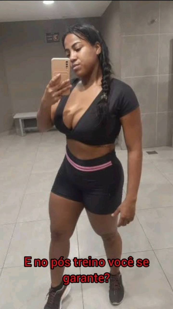 personal gostosa fode com 2 alunos da academia, fode muito gostoso essa morena #OObTRshQ