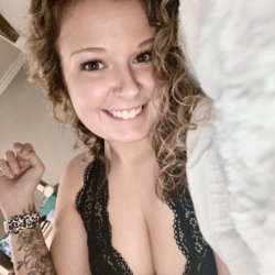 27 year old Slutwife from USA