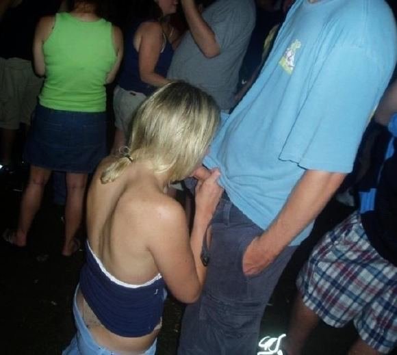 When people don't wait for the party to end for a fingering, blowjob or hot fuck #p21WdUE1