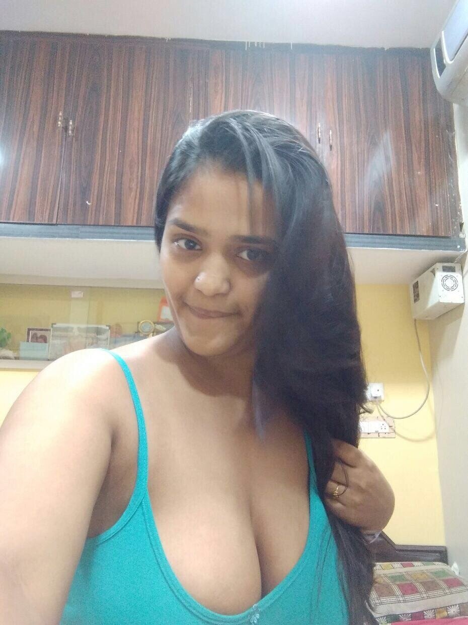 Mangalore plumpy babe with big melons😋 #PrDXBhkz