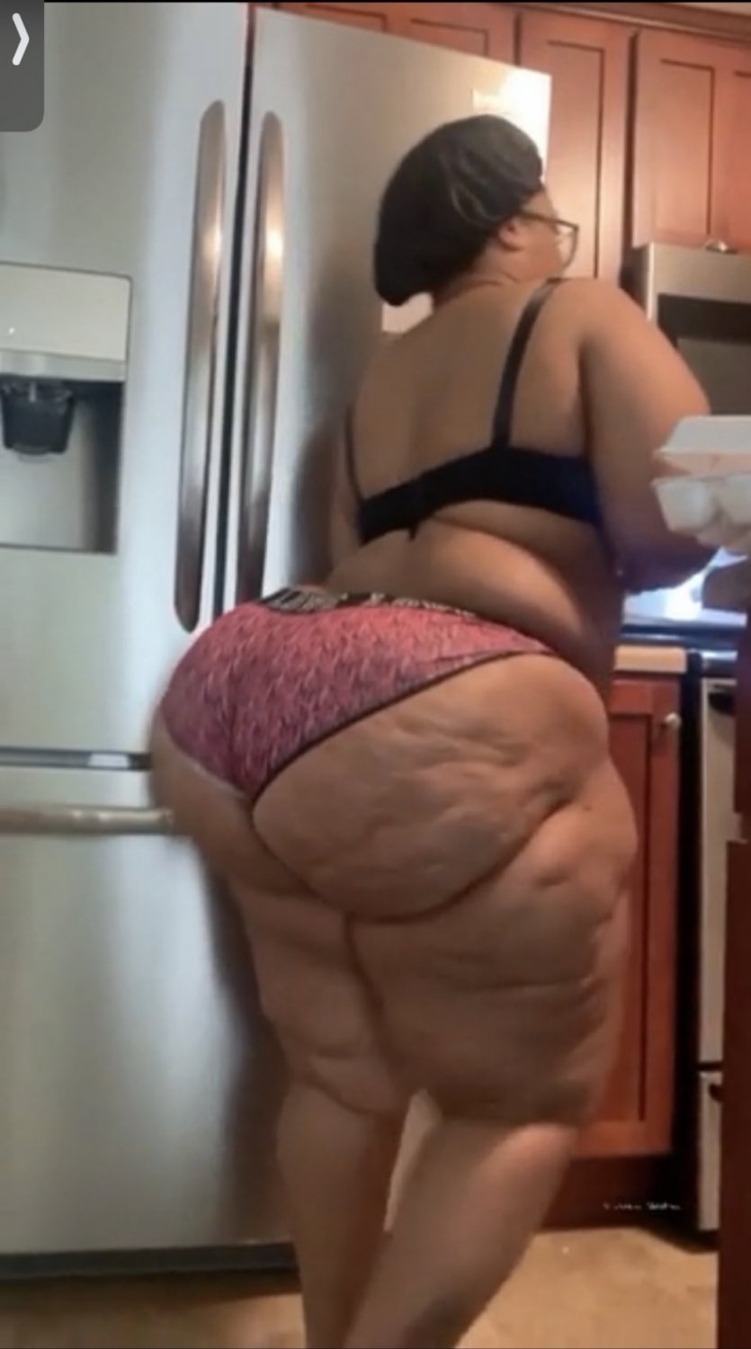 Big booty bitches comp 1 #QLWMqYTR