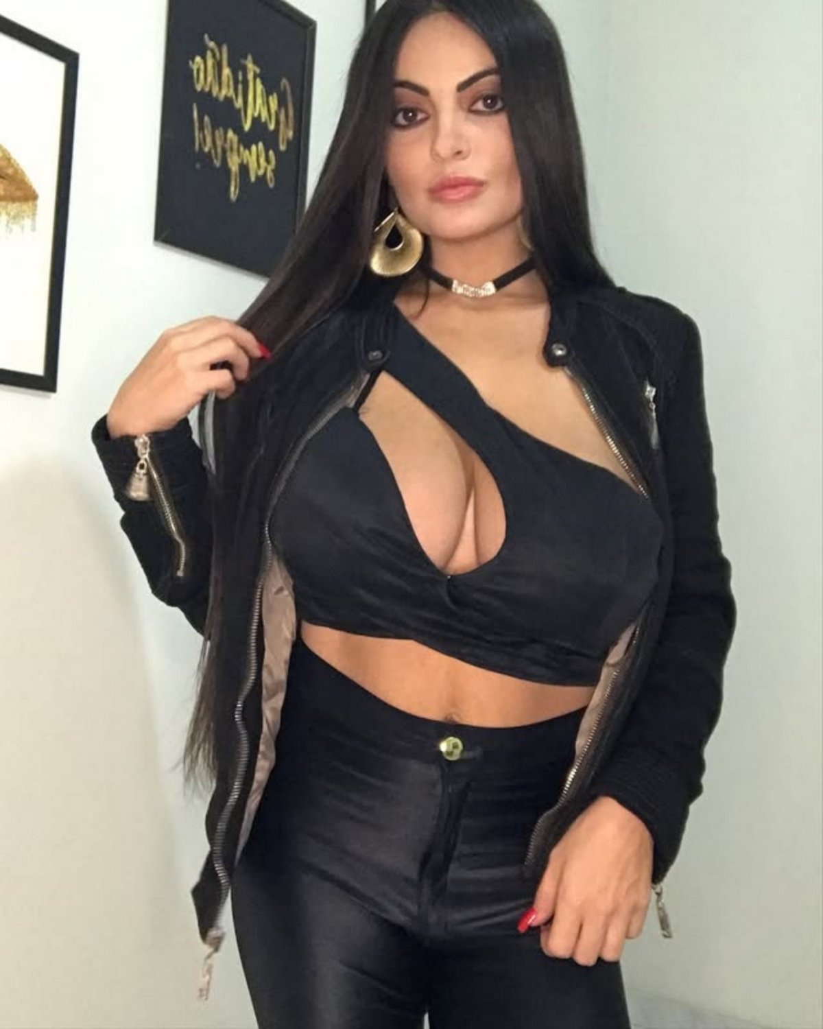 Hot busty cousin with mommy milkers vivi #QzVanXuK