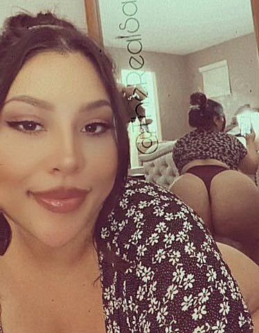 r3ckwi45 Pretty busty latina slut with huge ass, show her boobs, lick them and play with toys in between #R3CkwI45