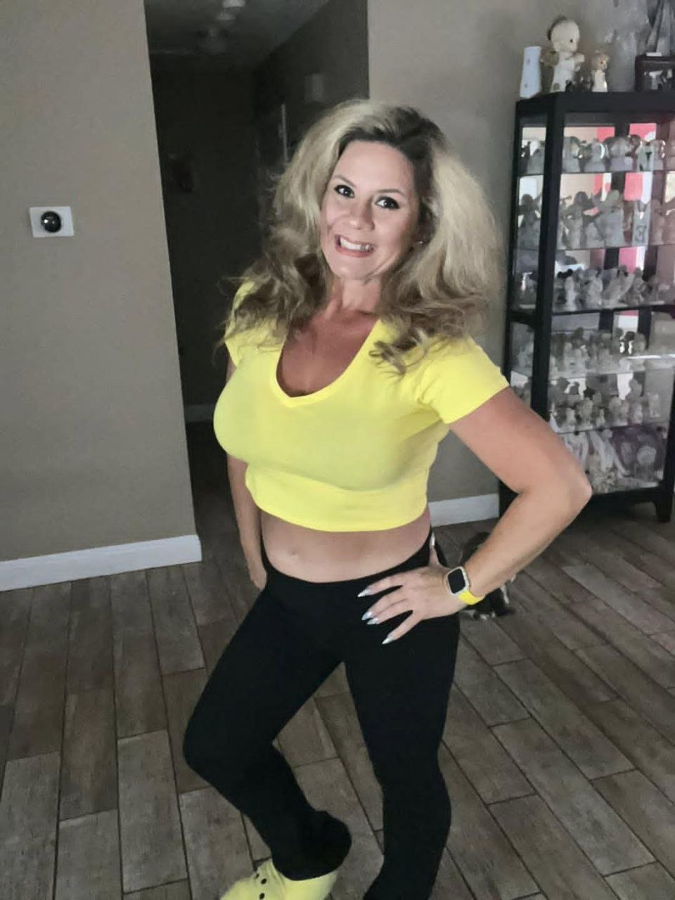 HotWife #RgOQG37u