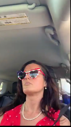 sexy milf vaping slut american glasses #rRcpxpnP