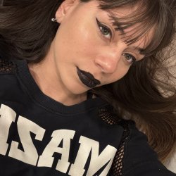 Ready to be seduced by my irresistible Latina beauty