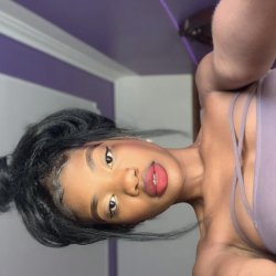 Quando vejo uma magrela como essa fico automaticamente excitado💧💦🔥