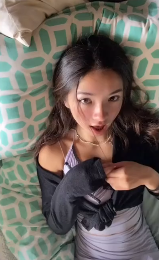 So cute petite ABG wants to boost her visibility on social network #SbN6TH4r