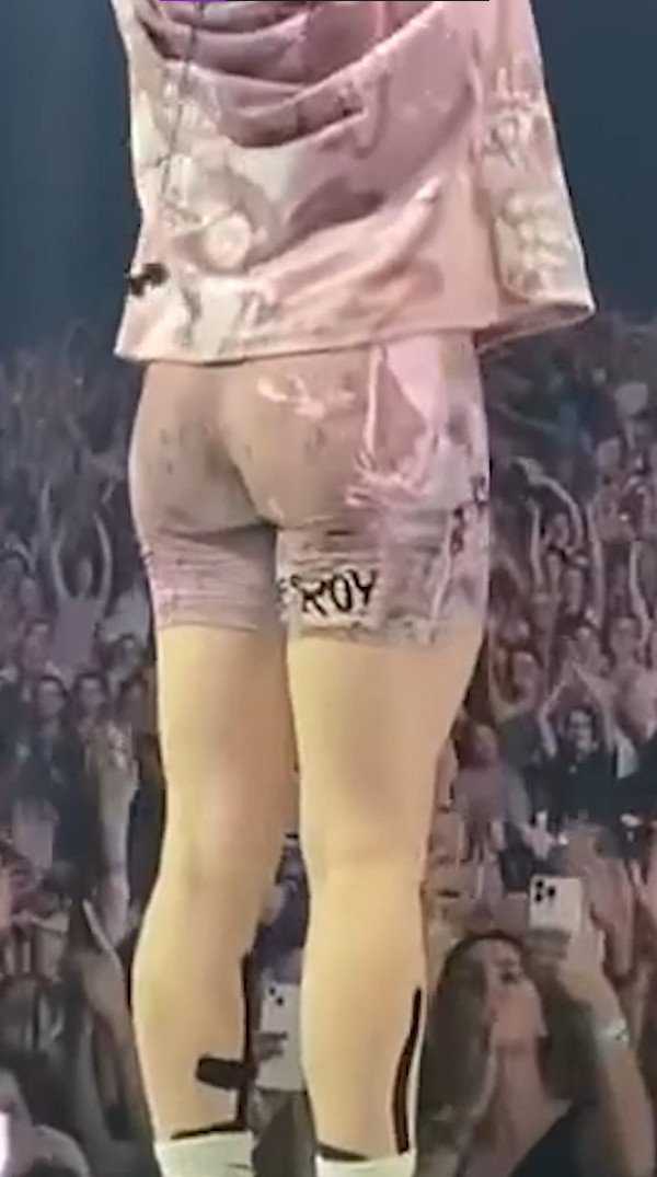 Billie Eilish is a slut GIFS and captions #sk7EhzYN