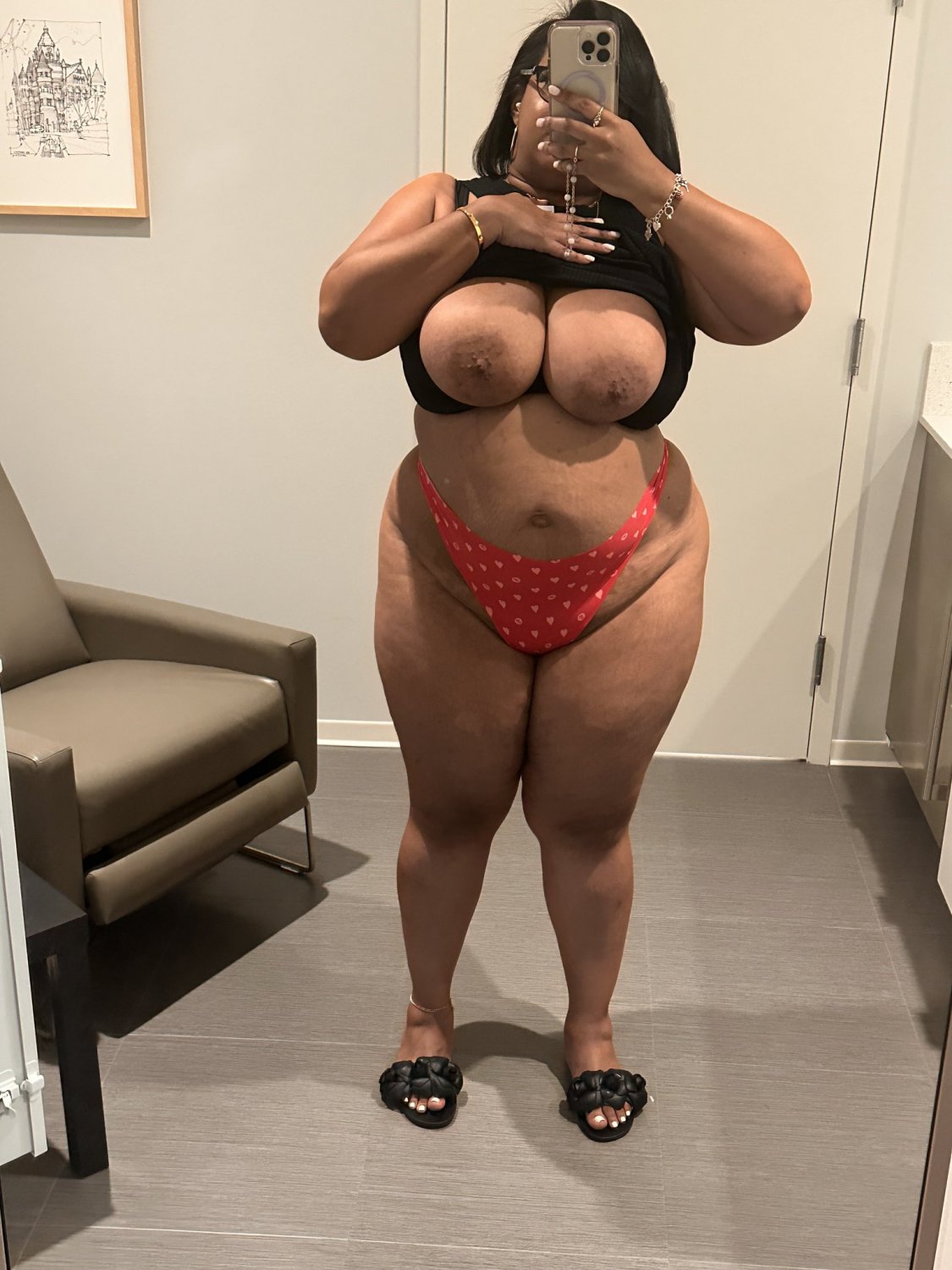 Horny ebony mom 😈😛 #tJWmtUVf