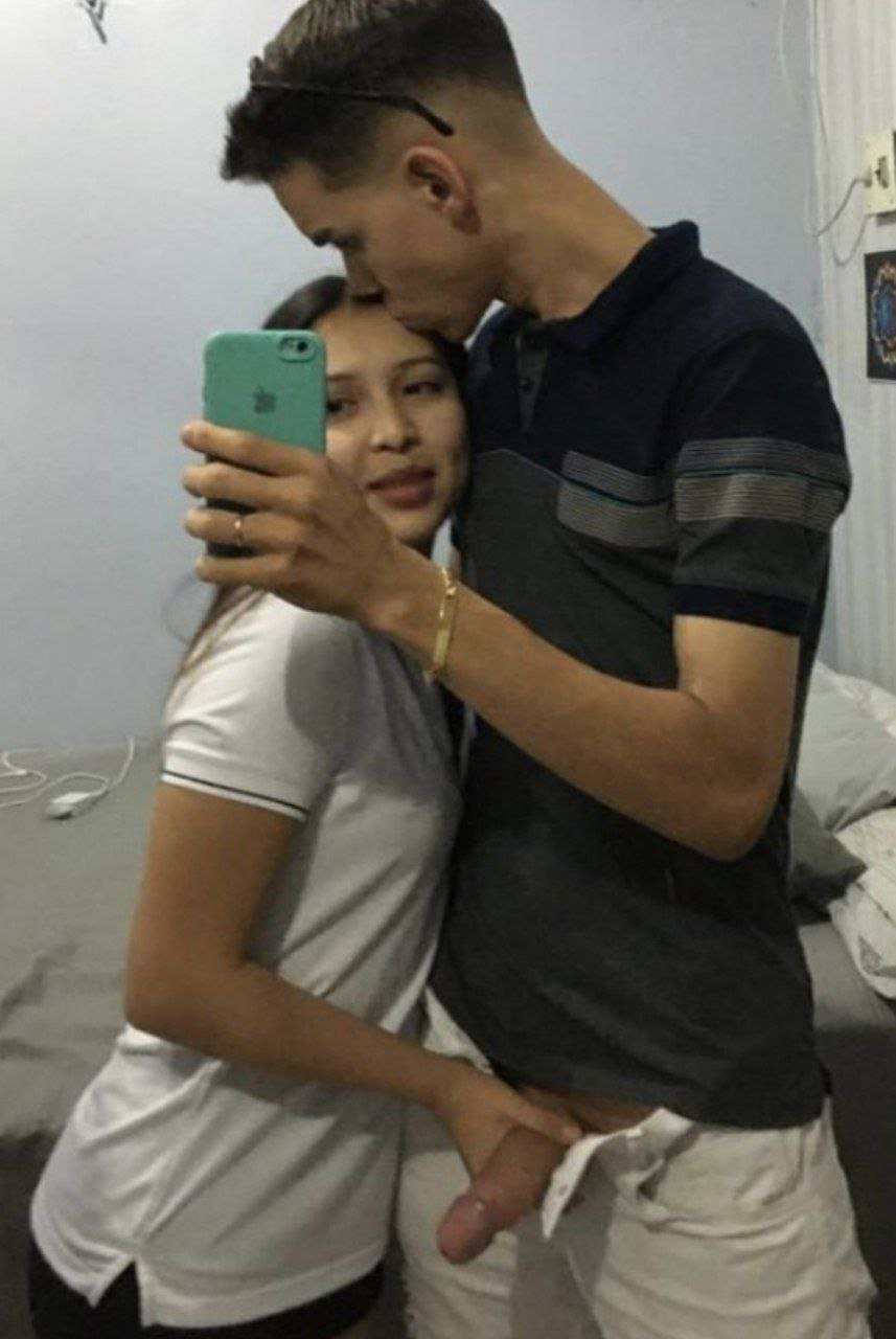 Esse casal foi comer um lanche e acabou parando no motel, novinha gostosa, mama rindo vídeo vazado #uayjTMzN