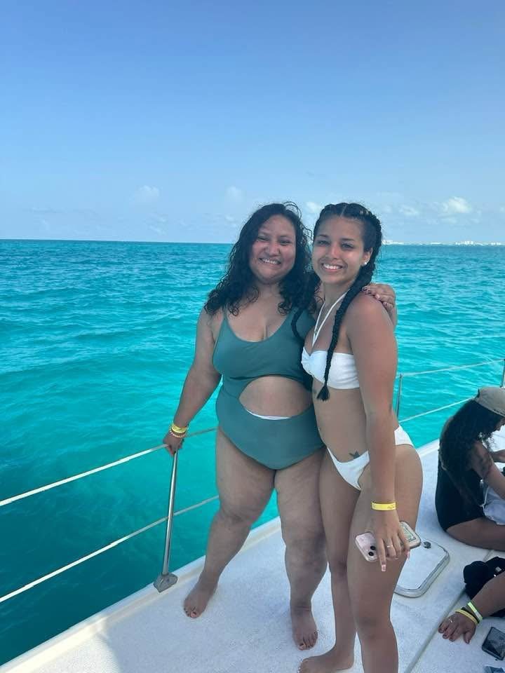 Latina Cousin. Look How she looks in bikini, imagine her naked. DM US IF YOU HAVE HER #uca6RhSw