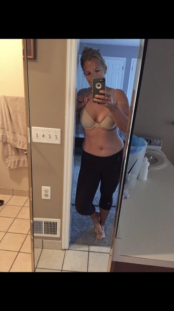 Blonde MILF #uojN58GN
