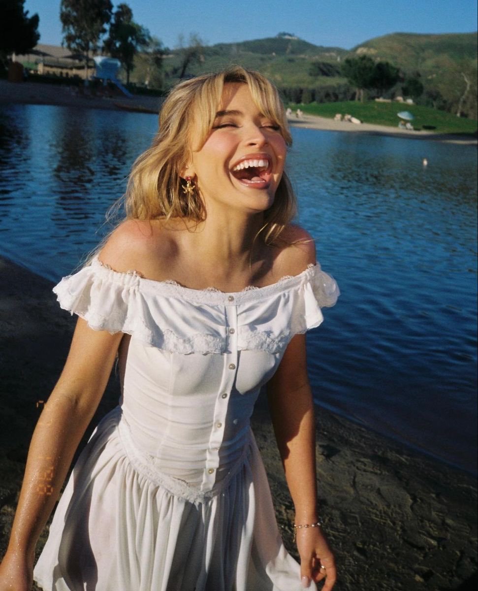 Sabrina Carpenter #uYb2pvBJ