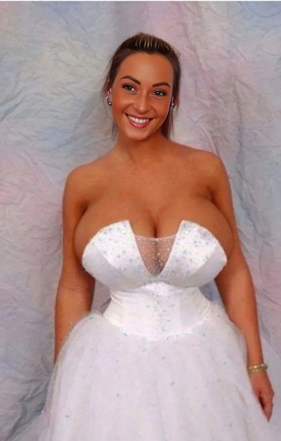 Its fake but so Hot. Sanya is a fake webslut. #V1PQm6Yk