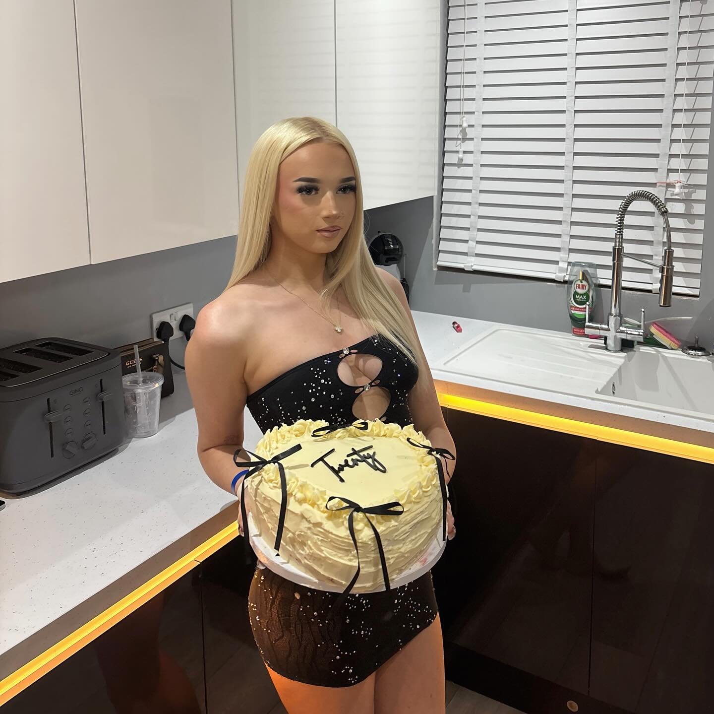 Sexy busty snowbunny teen Lauren #vlb0pzWv