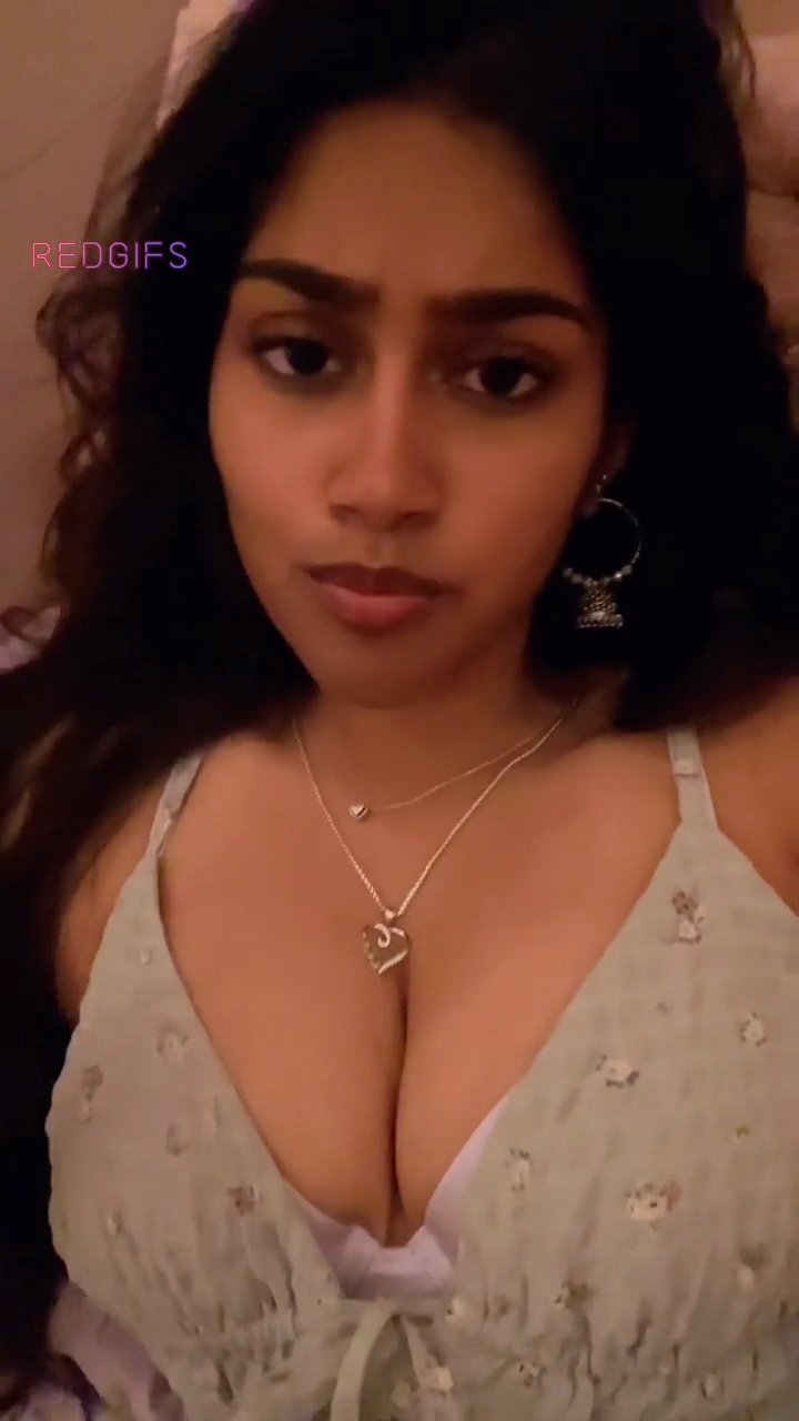 Nri Desi Busty Beauty #VtGL5hc2