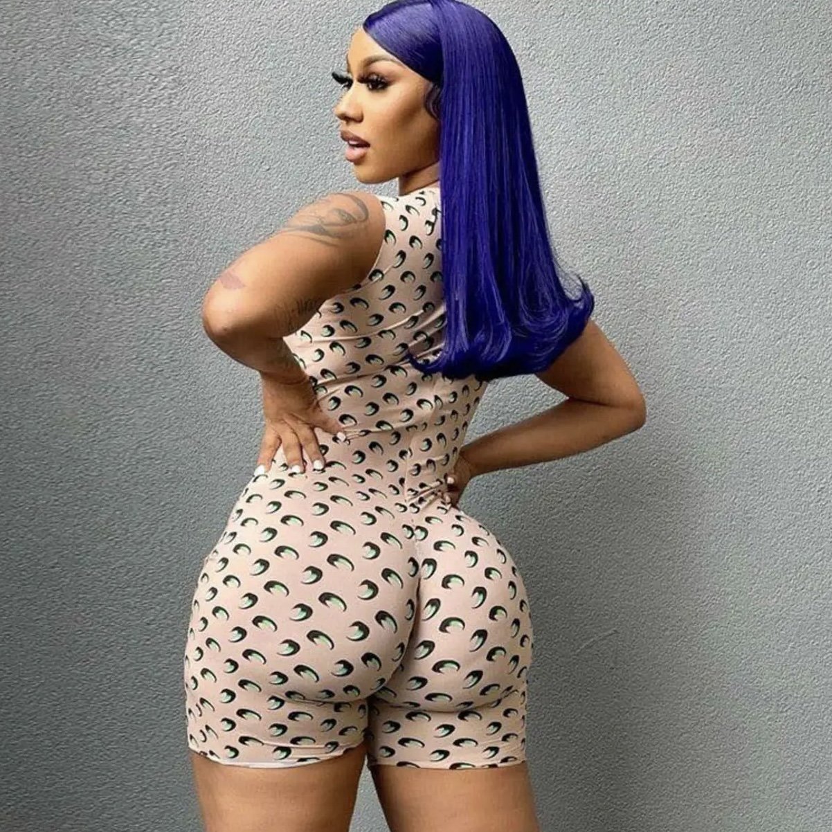 ARI FLETCHER twerk compilation #wL0UVKXO