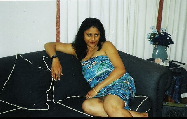 Mom's friend exposing her assets #WMibw4ya