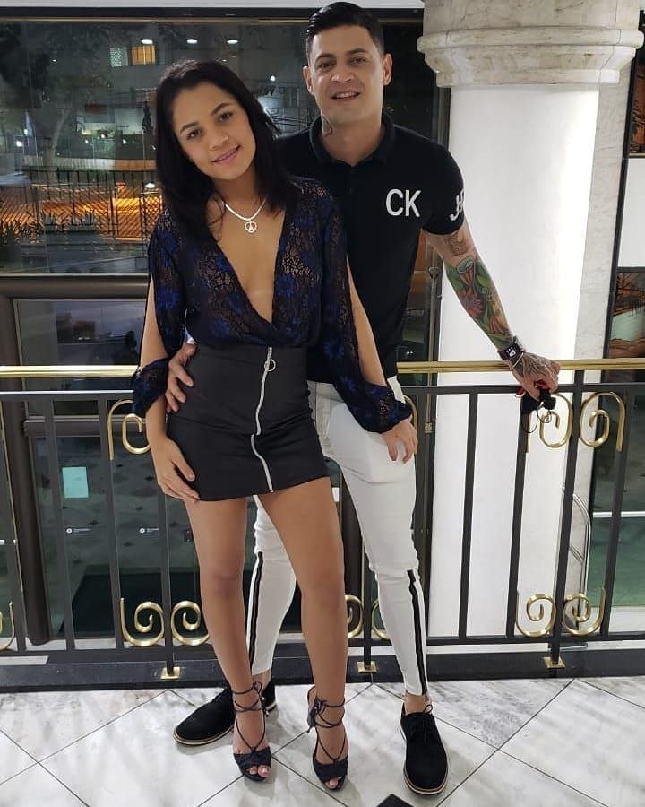 # ESPOSA do CORNO #XkdUoCJR