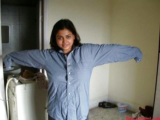 Plumpy Hyderabadi Muslim babe #xljNe4R1