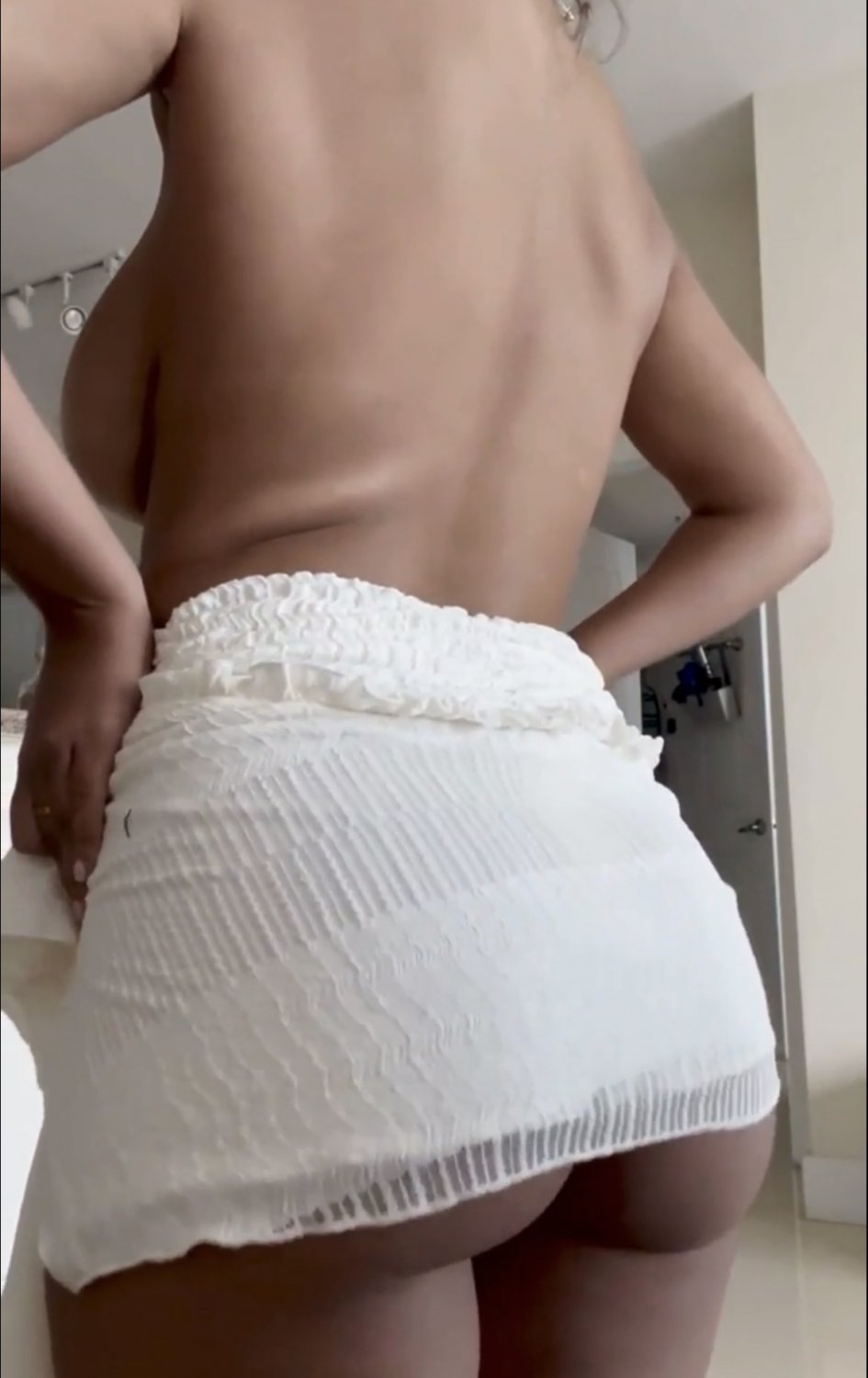 If she’s gonna go out of her way to be a fuckin whore, it’d be rude of me to not leak her nudes #xNSHT6sW