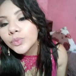 Marido ama exibir sua esposa safada pra todo mundo gozar